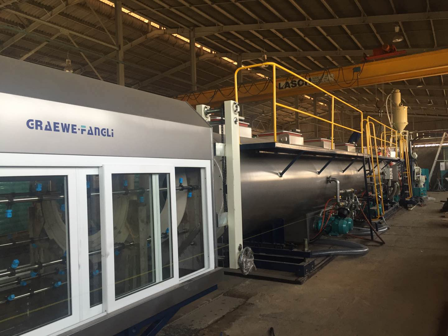 Mesures pour résoudre le courant instable de la machine principale de l'extrudeuse de plastique