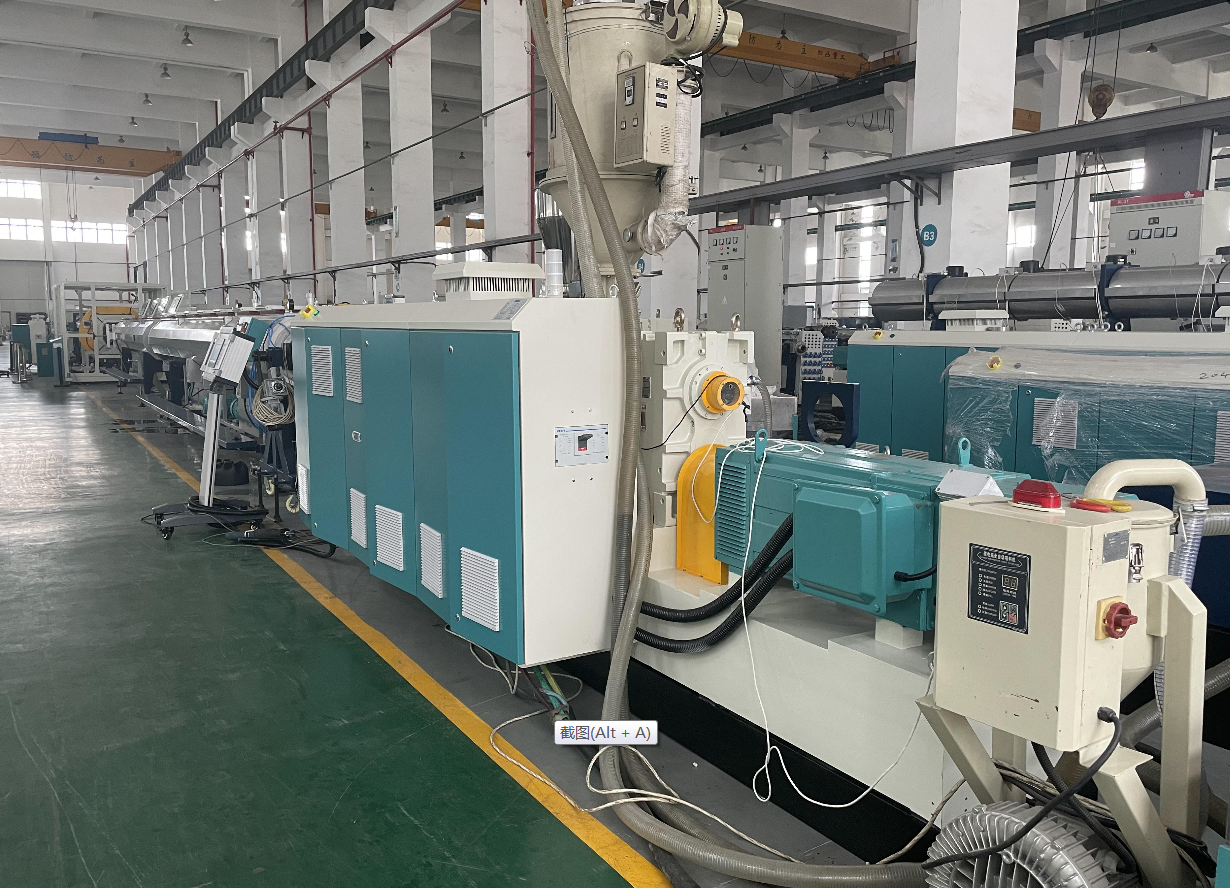 Mesures pour résoudre le courant instable de la machine principale de l'extrudeuse de plastique